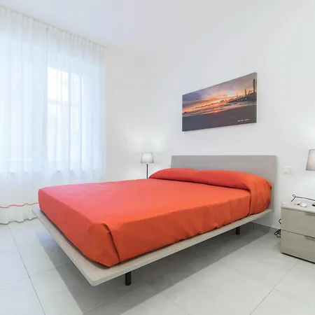 アパート Casa Esedra A, Parcheggio Privato アラッシオ