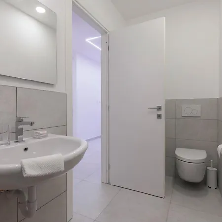 Casa Esedra A, Parcheggio Privato * アラッシオ